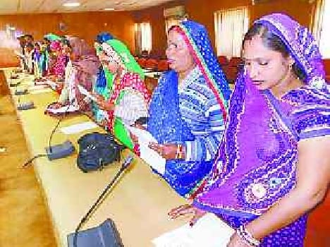 24 district panchayat members took oath